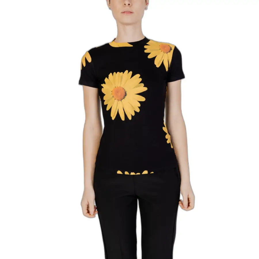 Desigual Desigual women t-shirt featuring a woman in black top with yellow flowers