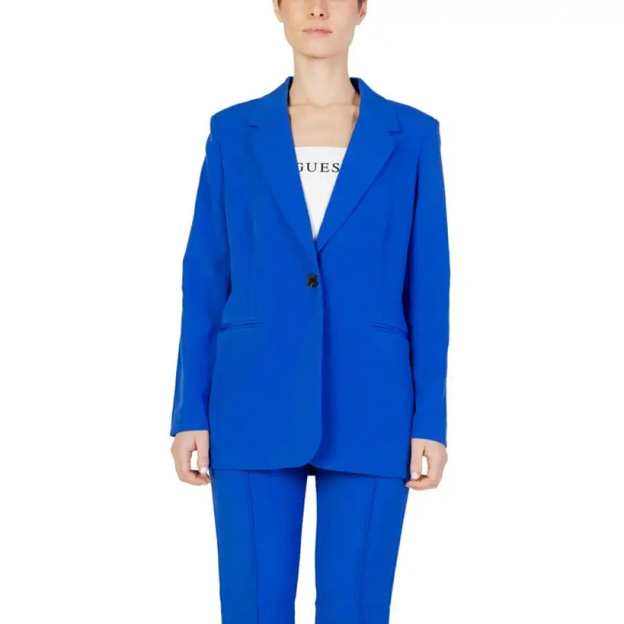 A woman in a blue suit showcasing urban style – Only Women Blazer